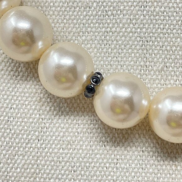 Roman RMN Vintage Faux Pearl Necklace Classic Old Money Elegant Ballet Signed - Picture 3 of 8
